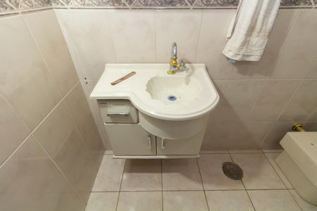 Casa à venda com 286m², 3 quartos e 4 vagasBanheiro