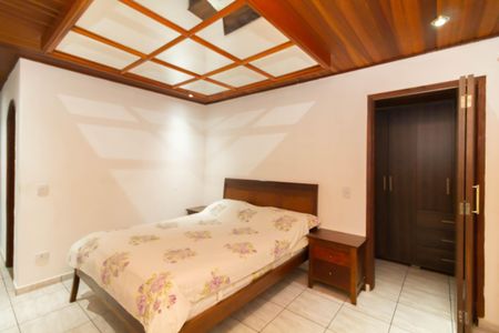 Casa à venda com 286m², 3 quartos e 4 vagasSuíte