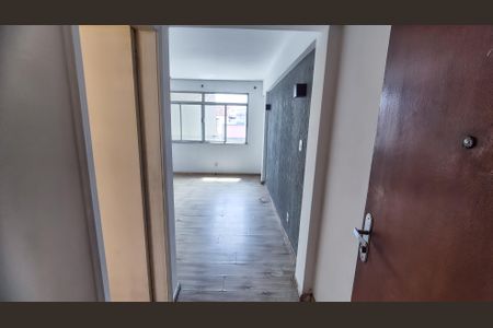 Apartamento à venda com 98m², 3 quartos e 1 vagaEntrada do apartamento principal e serviço