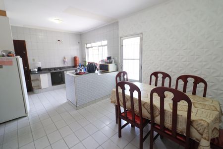 Casa à venda com 279m², 4 quartos e 3 vagasCozinha