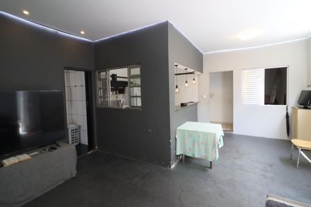 Casa à venda com 279m², 4 quartos e 3 vagasSala