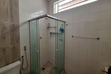 Casa à venda com 135m², 4 quartos e sem vagaBanheiro 1