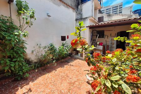 Casa à venda com 135m², 4 quartos e sem vagaQuintal