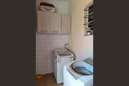 Casa à venda com 135m², 4 quartos e sem vagaÁrea de Serviço