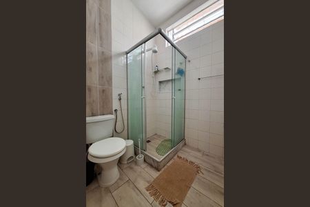 Casa à venda com 135m², 4 quartos e sem vagaBanheiro 1