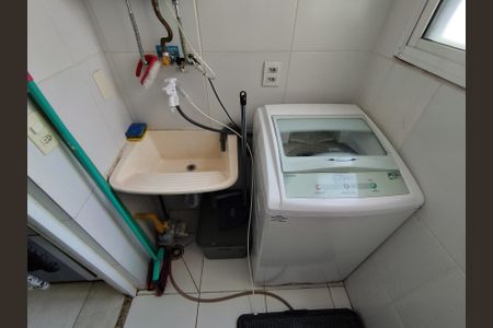 Apartamento à venda com 63m², 3 quartos e 1 vagaÁrea de Serviço