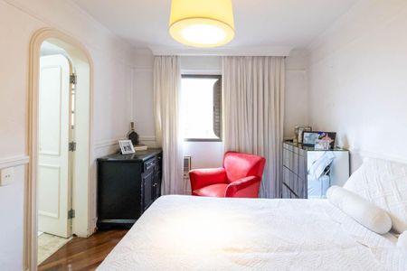 Apartamento à venda com 232m², 3 quartos e 3 vagas Apartamento à venda com 232m², 3 quartos e 3 vagasQuarto 1 - Suíte