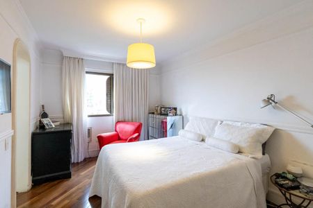 Apartamento à venda com 232m², 3 quartos e 3 vagas Apartamento à venda com 232m², 3 quartos e 3 vagasQuarto 1 - Suíte