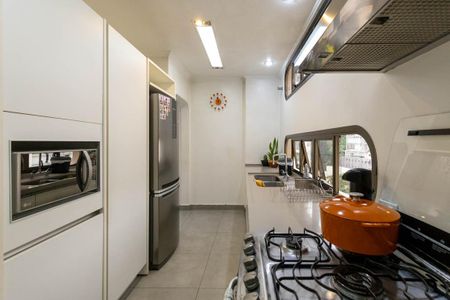 Apartamento à venda com 232m², 3 quartos e 3 vagas Apartamento à venda com 232m², 3 quartos e 3 vagasCozinha