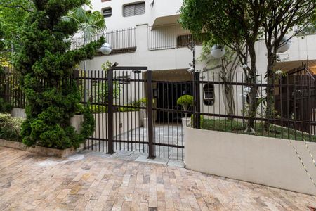 Apartamento à venda com 232m², 3 quartos e 3 vagas Apartamento à venda com 232m², 3 quartos e 3 vagasFachada