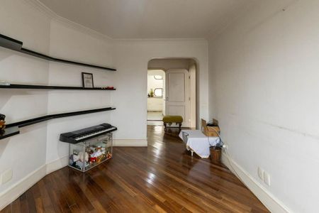 Apartamento à venda com 232m², 3 quartos e 3 vagas Apartamento à venda com 232m², 3 quartos e 3 vagasSala de TV