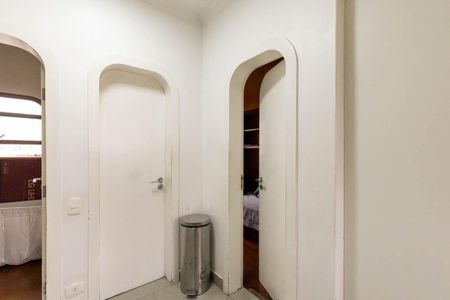 Apartamento à venda com 232m², 3 quartos e 3 vagas Apartamento à venda com 232m², 3 quartos e 3 vagasLavanderia