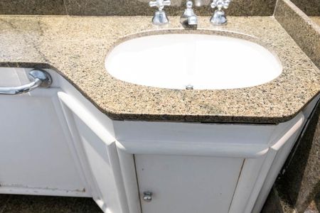 Apartamento à venda com 232m², 3 quartos e 3 vagas Apartamento à venda com 232m², 3 quartos e 3 vagasBanheiro 3 - Suíte