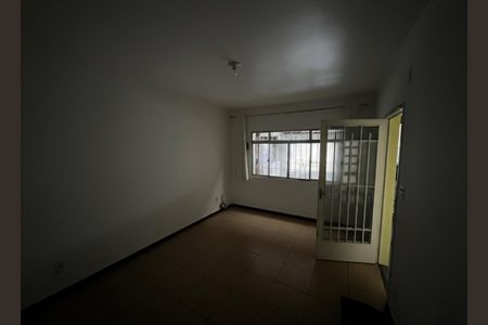 Casa para alugar com 220m², 3 quartos e 4 vagas Casa para alugar com 220m², 3 quartos e 4 vagasSala