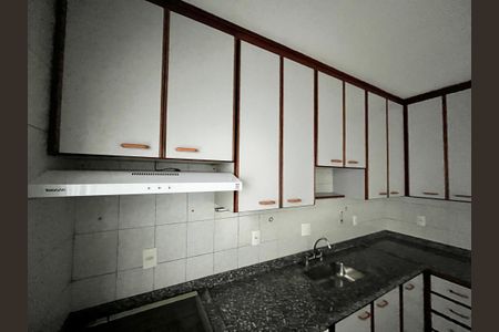 Casa para alugar com 220m², 3 quartos e 4 vagas Casa para alugar com 220m², 3 quartos e 4 vagasCozinha