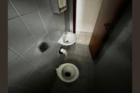 Casa para alugar com 220m², 3 quartos e 4 vagas Casa para alugar com 220m², 3 quartos e 4 vagasBanheiro