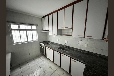 Casa para alugar com 220m², 3 quartos e 4 vagas Casa para alugar com 220m², 3 quartos e 4 vagasCozinha