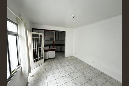 Casa para alugar com 220m², 3 quartos e 4 vagas Casa para alugar com 220m², 3 quartos e 4 vagasCozinha