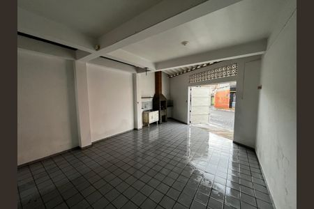 Casa para alugar com 220m², 3 quartos e 4 vagas Casa para alugar com 220m², 3 quartos e 4 vagasÁrea gourmet