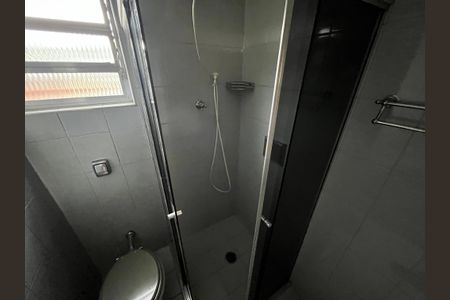 Casa para alugar com 220m², 3 quartos e 4 vagas Casa para alugar com 220m², 3 quartos e 4 vagasBanheiro do corredor