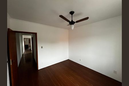 Casa para alugar com 220m², 3 quartos e 4 vagas Casa para alugar com 220m², 3 quartos e 4 vagasQuarto 1