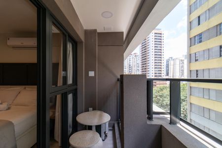 Varanda de kitnet/studio para alugar com 1 quarto, 25m² em Perdizes, São Paulo