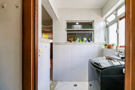 Apartamento à venda com 70m², 3 quartos e 1 vaga Apartamento à venda com 70m², 3 quartos e 1 vagaLavanderia