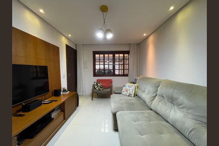 Casa à venda com 165m², 3 quartos e 2 vagas Casa à venda com 165m², 3 quartos e 2 vagasSala