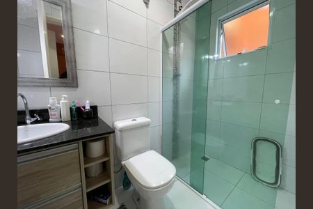 Casa à venda com 165m², 3 quartos e 2 vagas Casa à venda com 165m², 3 quartos e 2 vagasBanheiro do Quarto 2