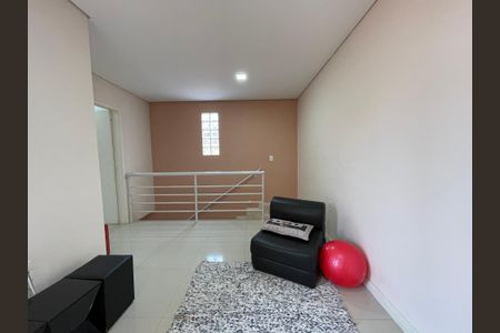 Casa à venda com 165m², 3 quartos e 2 vagas Casa à venda com 165m², 3 quartos e 2 vagasSala 2