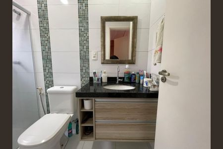 Casa à venda com 165m², 3 quartos e 2 vagas Casa à venda com 165m², 3 quartos e 2 vagasBanheiro do Quarto 2