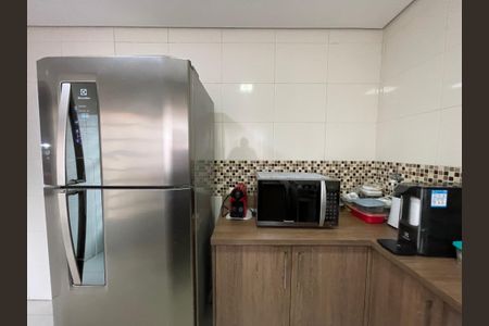 Casa à venda com 165m², 3 quartos e 2 vagas Casa à venda com 165m², 3 quartos e 2 vagasCozinha