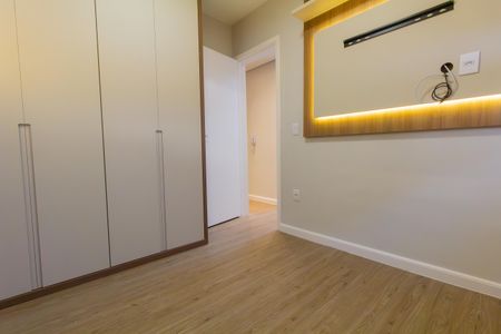 Quarto 1 de apartamento para alugar com 2 quartos, 38m² em Parque São Jorge, São Paulo