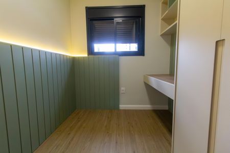 Quarto 2 de apartamento para alugar com 2 quartos, 38m² em Parque São Jorge, São Paulo