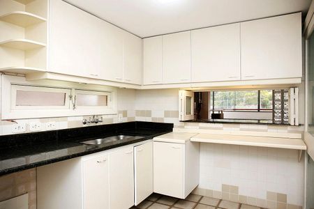 Apartamento para alugar com 300m², 4 quartos e 3 vagasCozinha