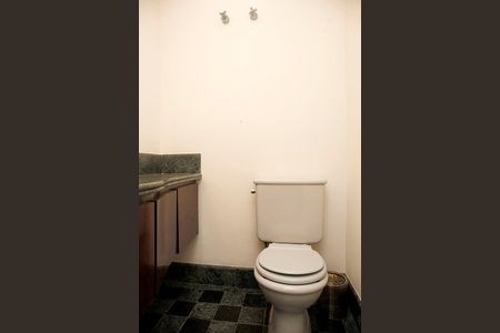 Apartamento para alugar com 300m², 4 quartos e 3 vagasLavabo