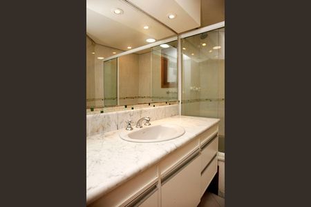 Apartamento para alugar com 300m², 4 quartos e 3 vagasBanheiro 2