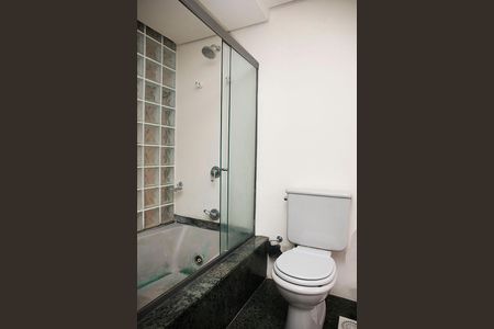 Apartamento para alugar com 300m², 4 quartos e 3 vagasBanheiro da Suíte