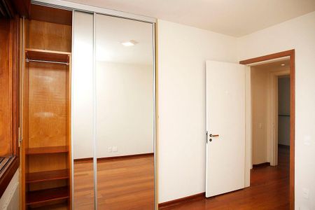Apartamento para alugar com 300m², 4 quartos e 3 vagasQuarto 2