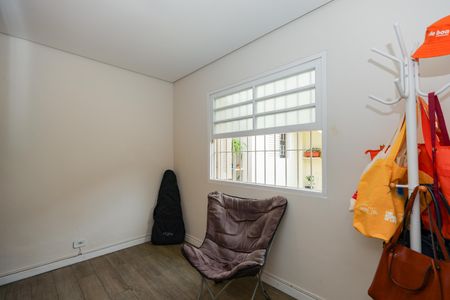 Casa à venda com 190m², 3 quartos e 2 vagasEscritório