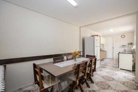 Casa à venda com 190m², 3 quartos e 2 vagasCozinha