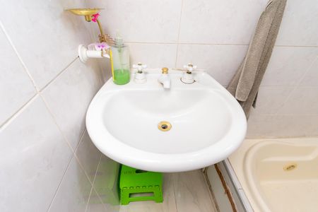 Casa à venda com 125m², 2 quartos e 2 vagas Casa à venda com 125m², 2 quartos e 2 vagasBanheiro da Suíte