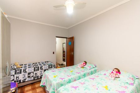 Casa à venda com 125m², 2 quartos e 2 vagas Casa à venda com 125m², 2 quartos e 2 vagasSuíte