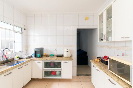 Casa à venda com 125m², 2 quartos e 2 vagas Casa à venda com 125m², 2 quartos e 2 vagasCozinha