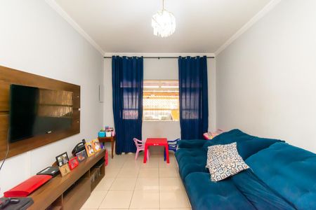 Casa à venda com 125m², 2 quartos e 2 vagas Casa à venda com 125m², 2 quartos e 2 vagasSala