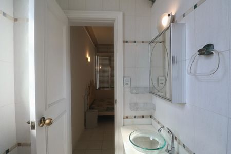 Apartamento para alugar com 70m², 2 quartos e 1 vaga Apartamento para alugar com 70m², 2 quartos e 1 vagaBanheiro Suíte
