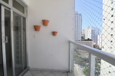 Apartamento para alugar com 70m², 2 quartos e 1 vaga Apartamento para alugar com 70m², 2 quartos e 1 vagaVaranda