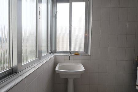 Apartamento para alugar com 70m², 2 quartos e 1 vagaÁrea de Serviço