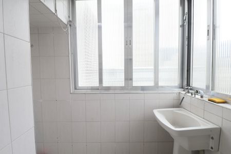 Apartamento para alugar com 70m², 2 quartos e 1 vagaÁrea de Serviço