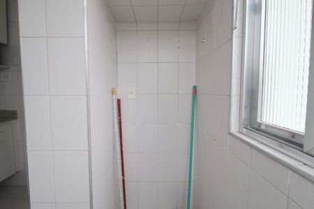 Apartamento para alugar com 70m², 2 quartos e 1 vagaÁrea de Serviço